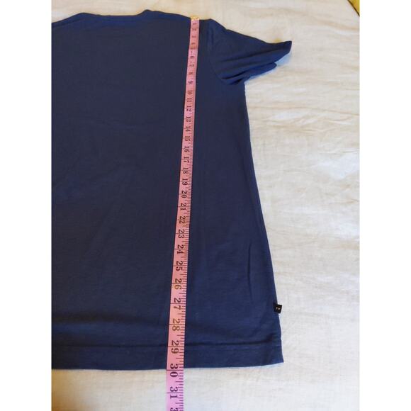 Men's Travis Mathew Navy V-Neck T-Shirt Size L Premium Pima Cotton Modal Blend - Picture 7 of 7